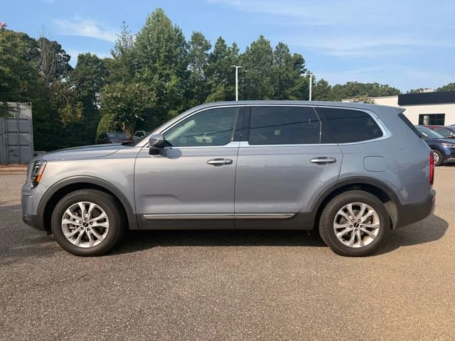 Certified Used 2022 Silver Kia LX image 2