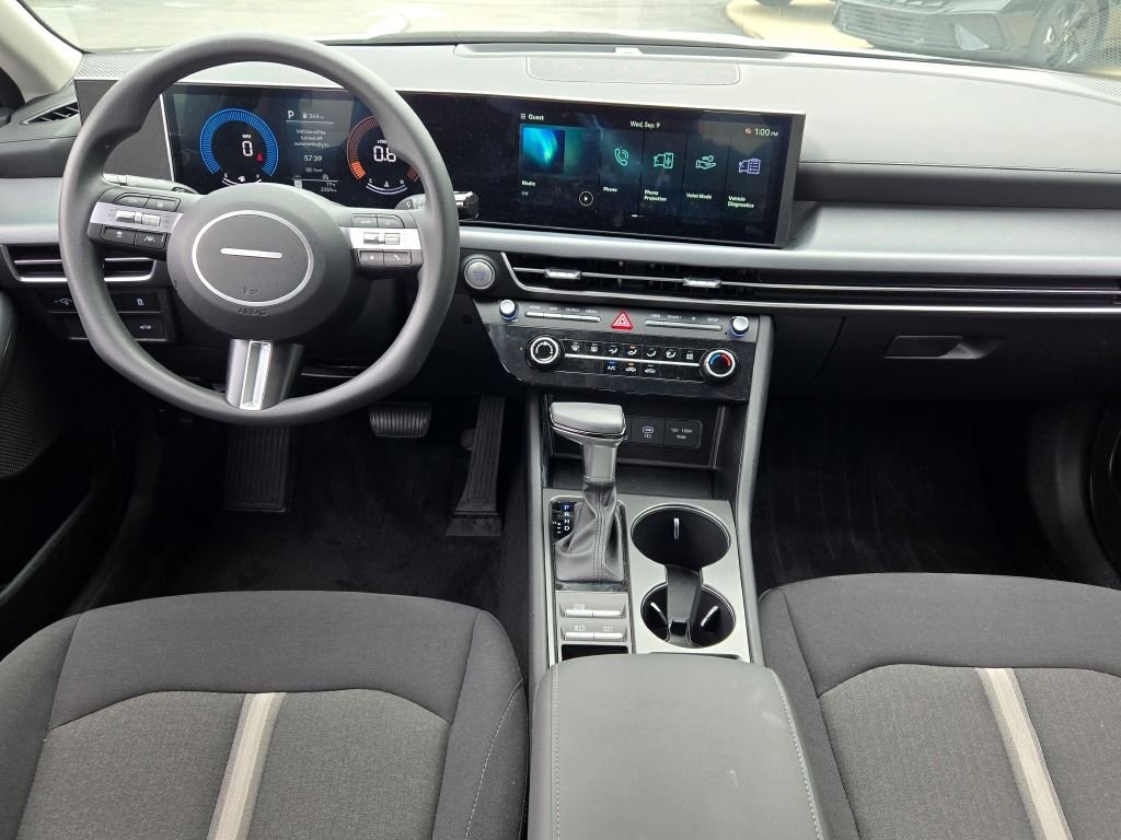 Used 2026 White Hyundai SE image 17