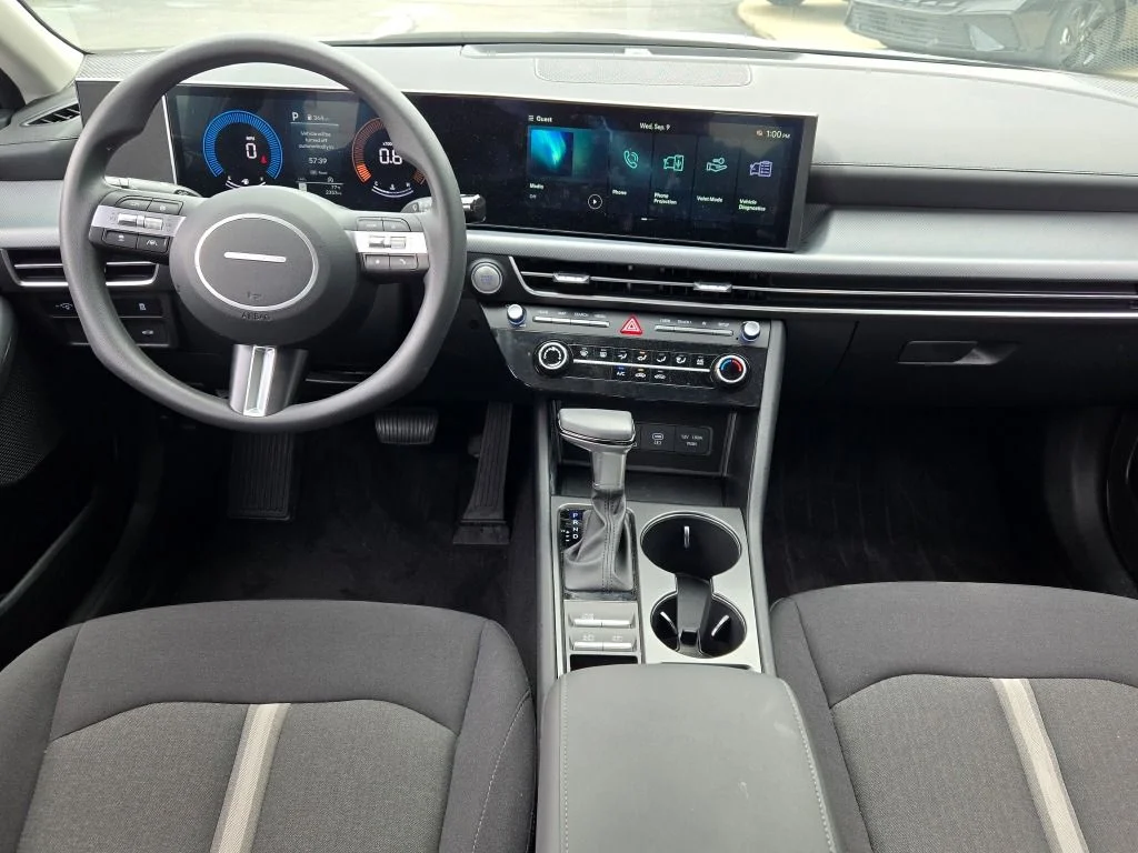 Used 2026 White Hyundai SE image 17