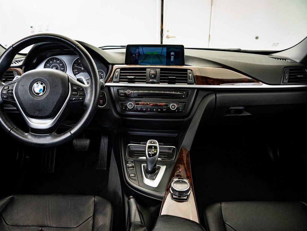 Used 2014 Glacier Silver Metallic BMW 328d xDrive image 30