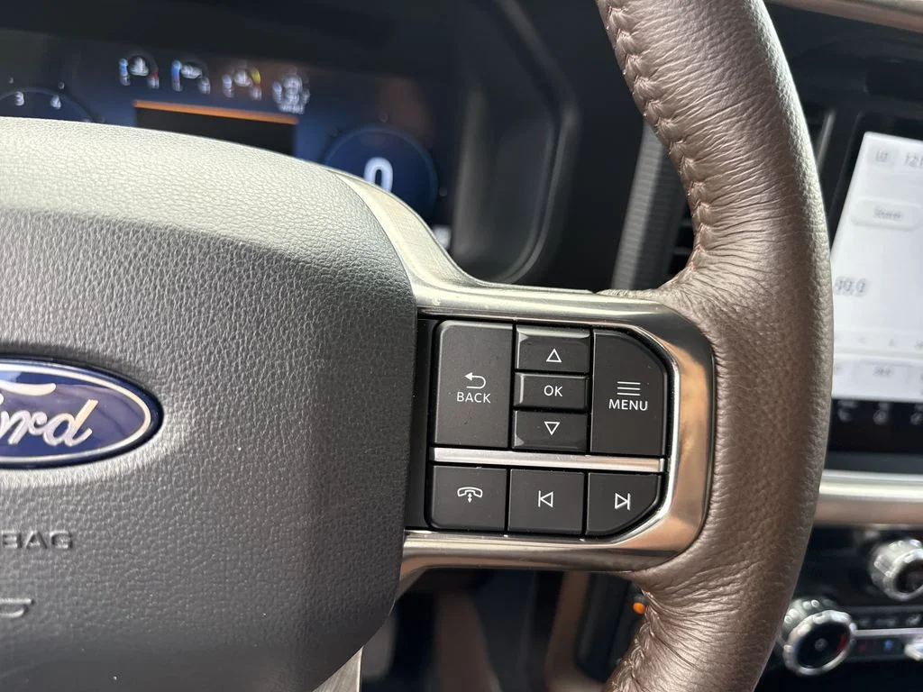 Used 2025 White Ford King Ranch image 25