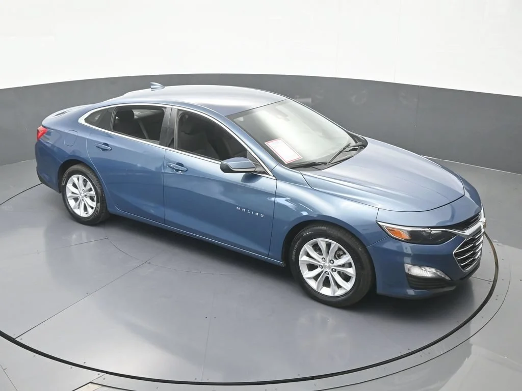 Used 2024 Lakeshore Blue Metallic Chevrolet LT image 46