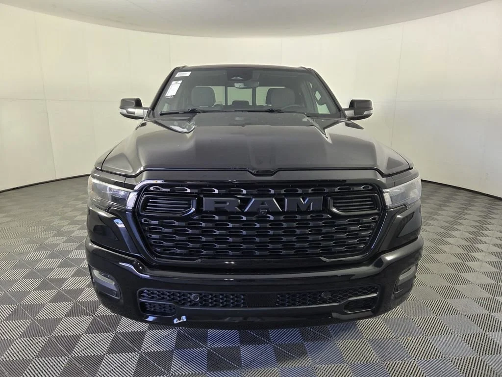 New 2026 Diamond Black Crystal Pearl-Coat Exterior Paint RAM Big Horn image 3
