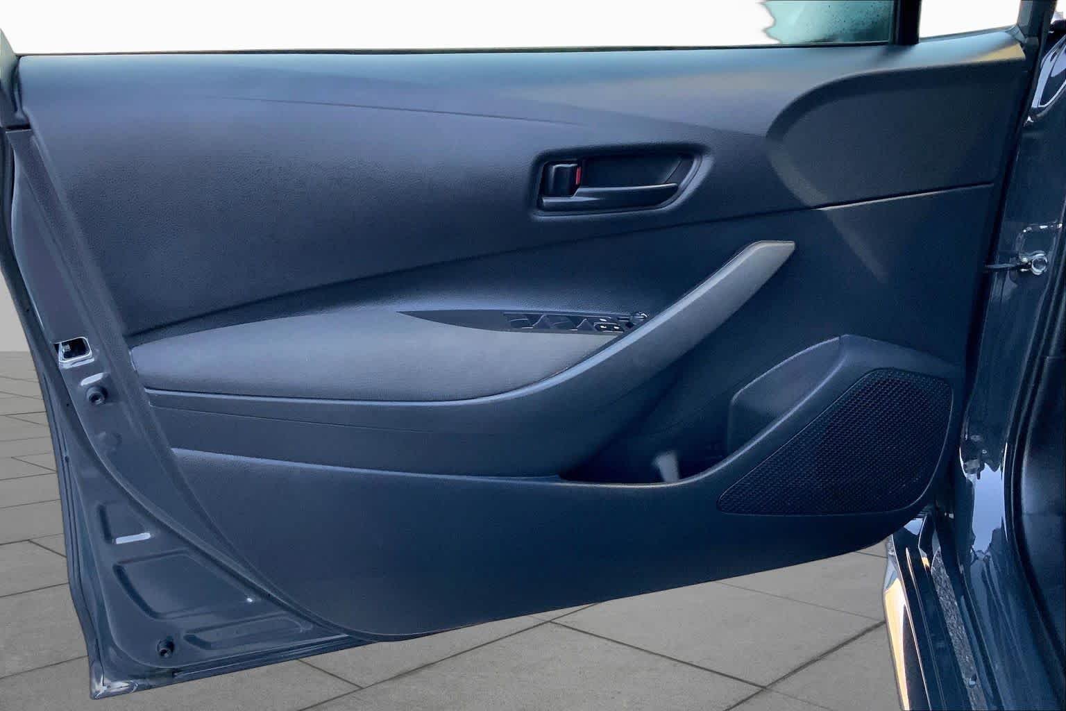 Used 2025 Underground Toyota LE image 19