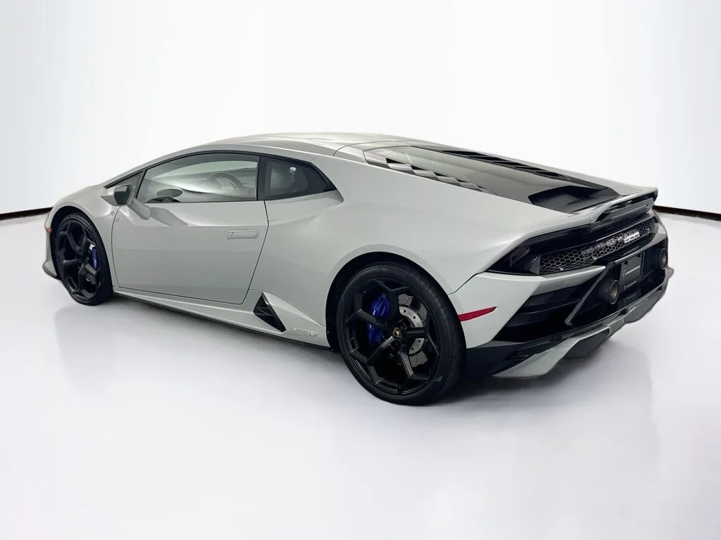 Used 2022 Grigio Hati Metallic Lamborghini Base image 7