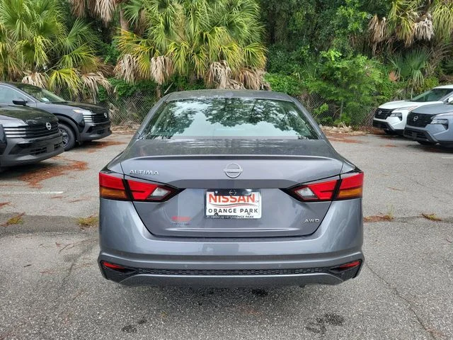 New 2026 Gray Nissan 2.5 SV image 6