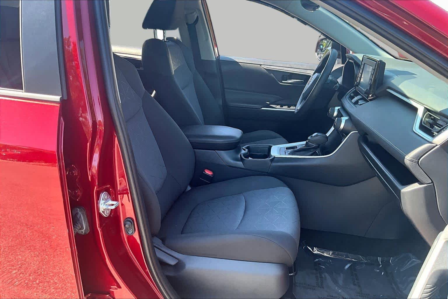Used 2021 Ruby Flare Pearl Toyota XLE image 9