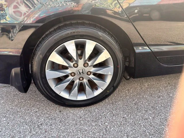Used 2009 Black Honda EX-L image 31