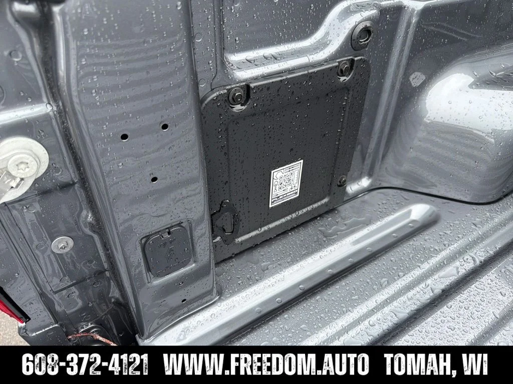 New 2026 Carbonized Gray Metallic Ford XLT image 40