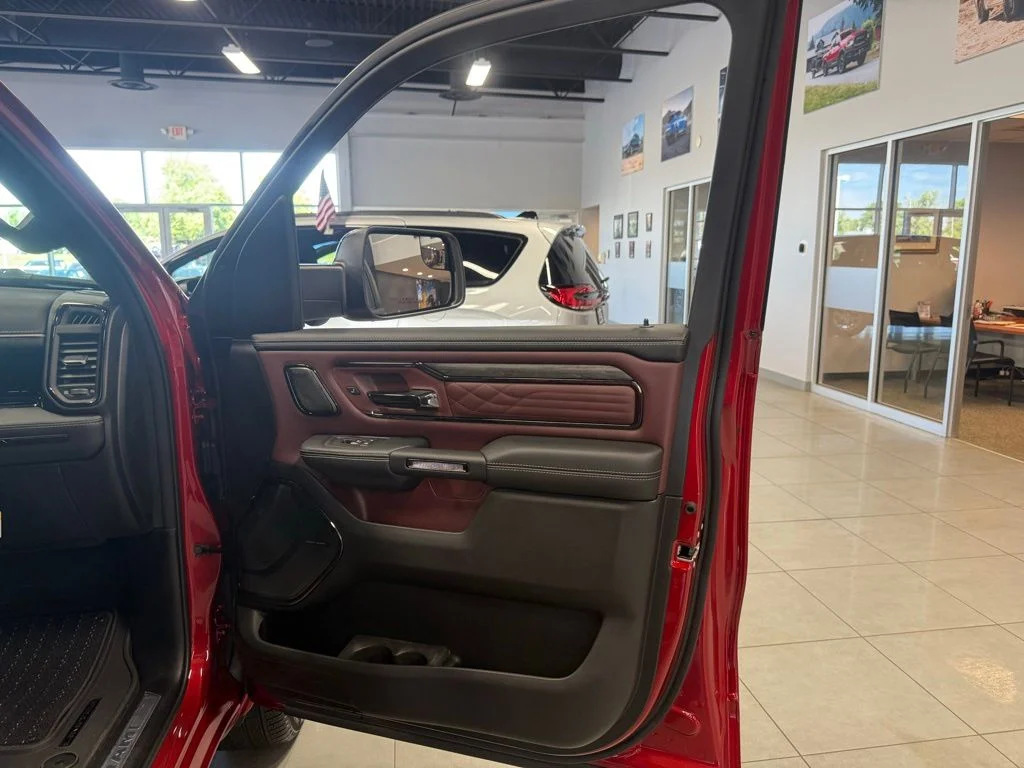 New 2026 Molten Red Pearl-Coat Exterior Paint RAM Limited image 64