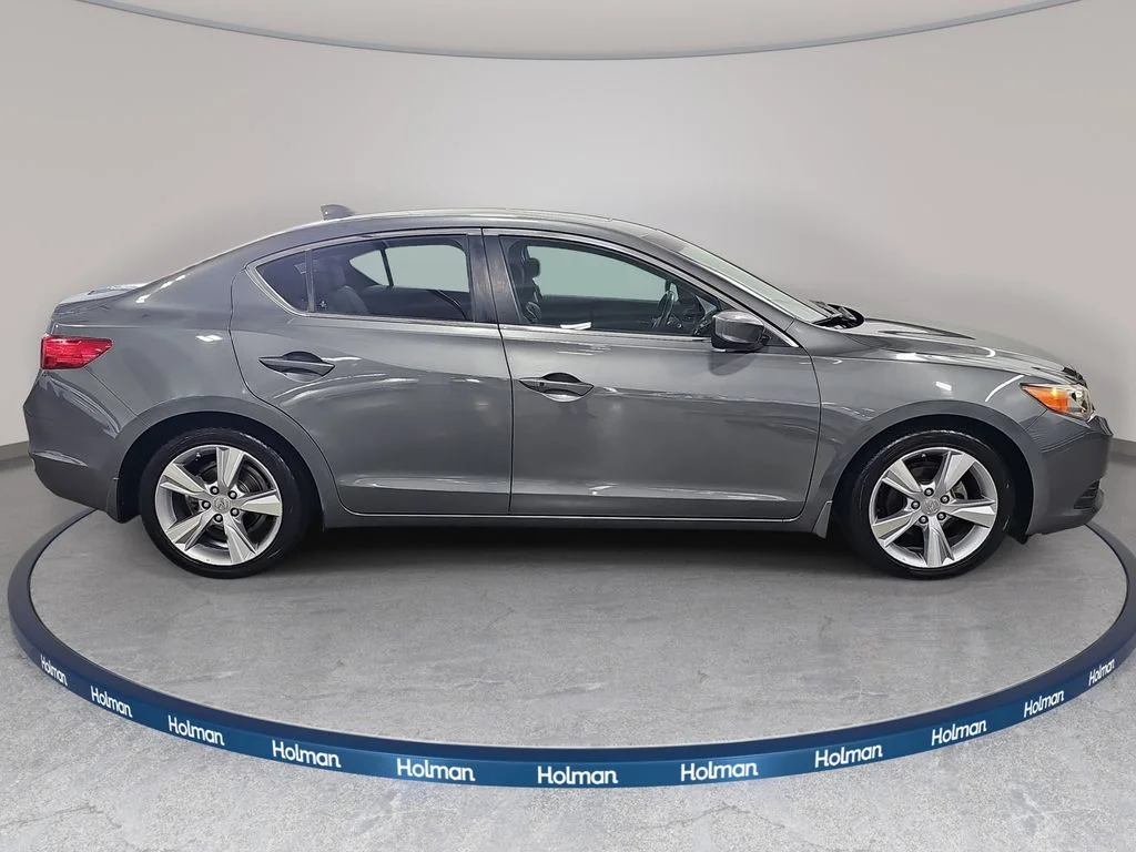 Used 2013  Acura 2.0L image 5