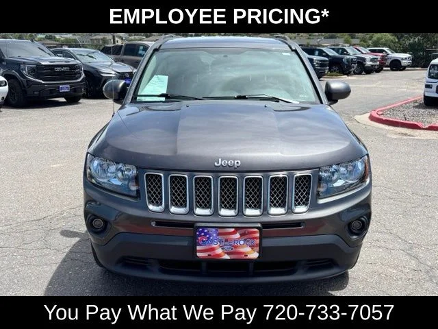Used 2015 Gray Jeep Latitude image 9