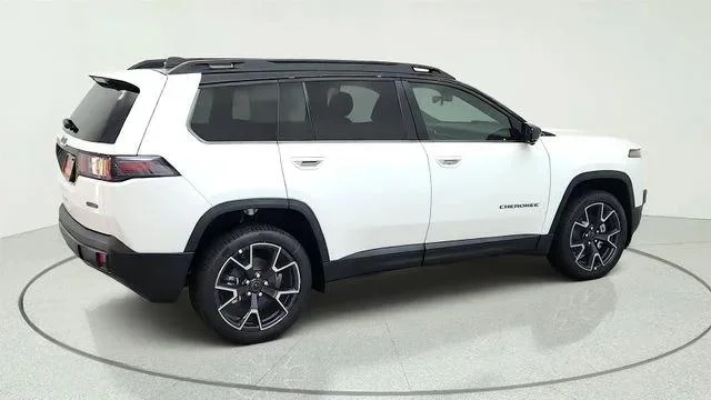 New 2026 Bright White Clear-Coat Exterior Paint Jeep Overland image 14