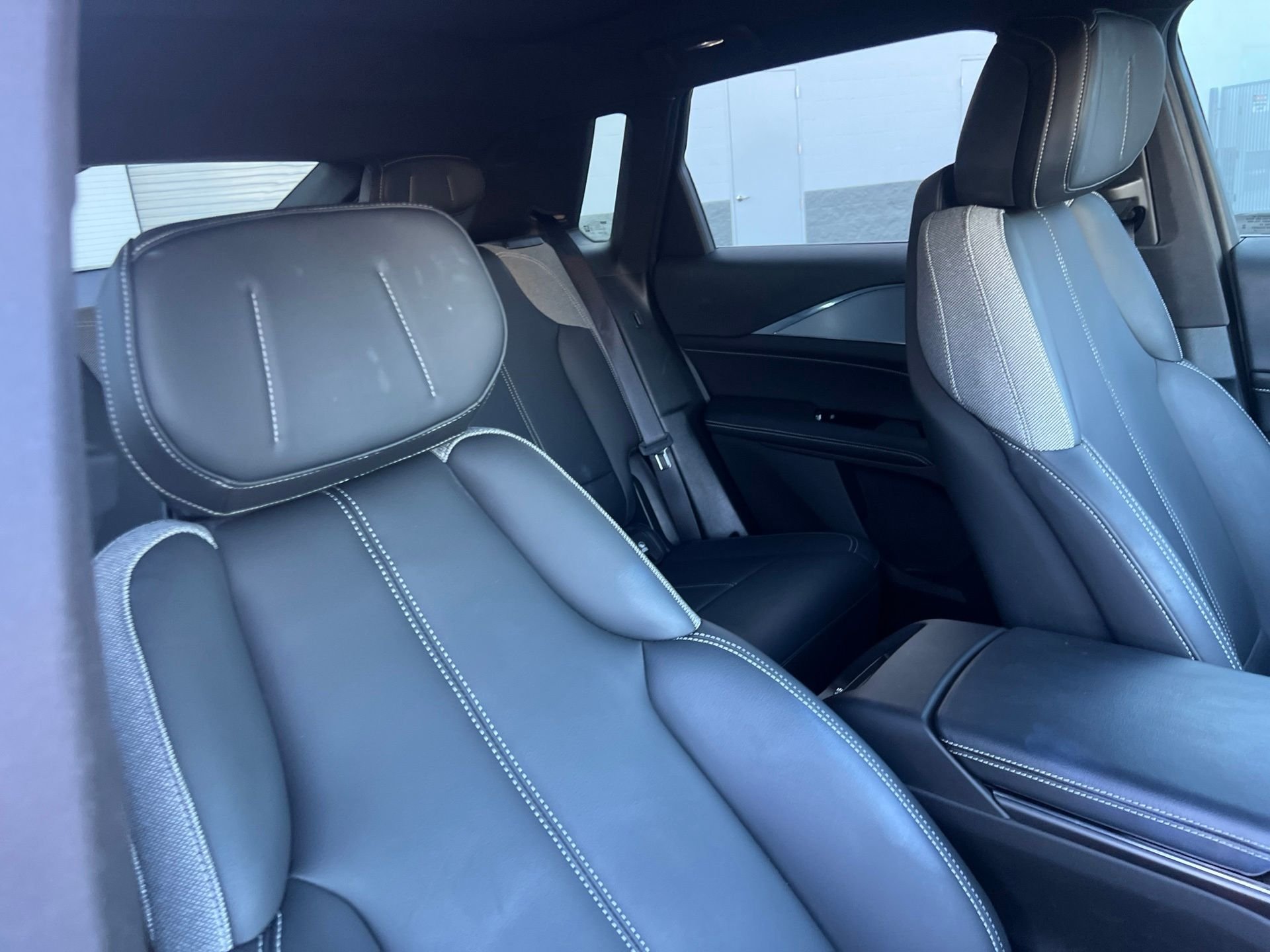 Used 2024 White Cadillac Tech image 18