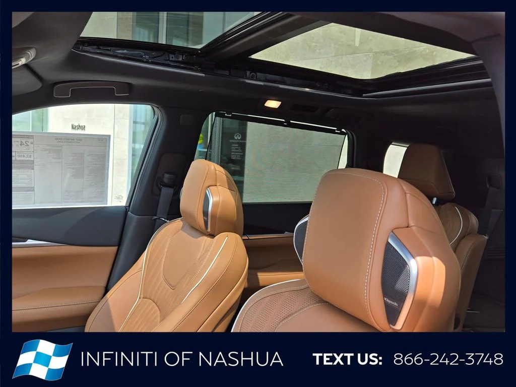 New 2027 2T RAD WHT INFINITI Autograph AWD image 6