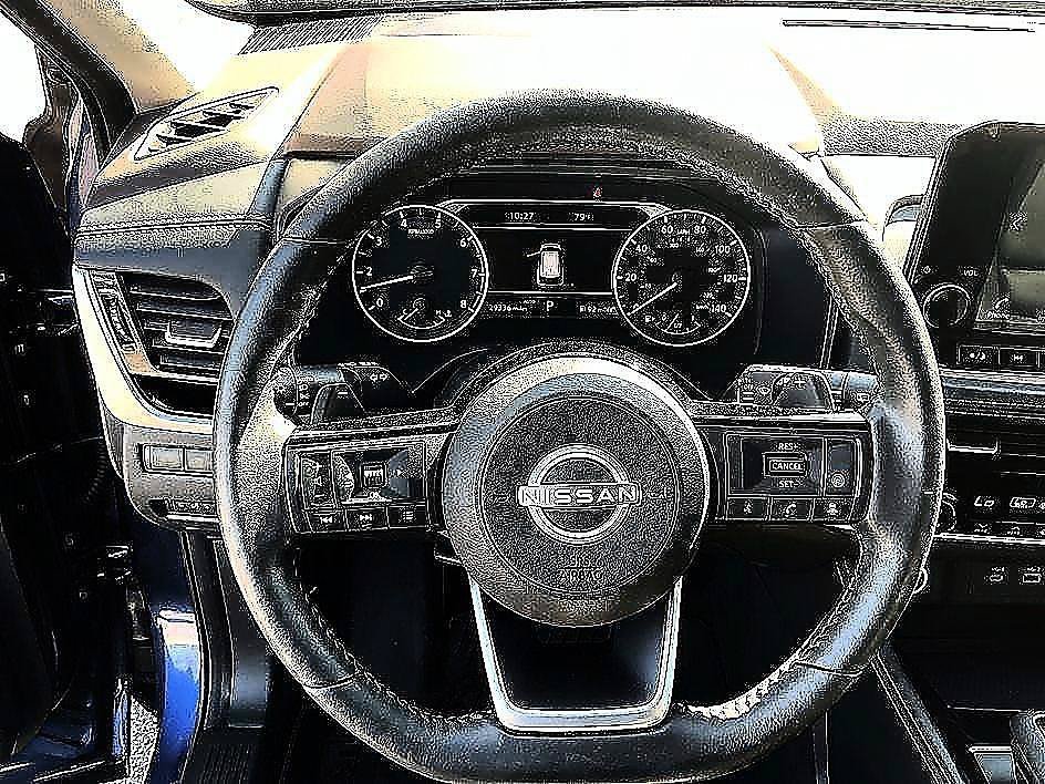 Used 2023 Brilliant Silver Metallic Nissan SV image 15