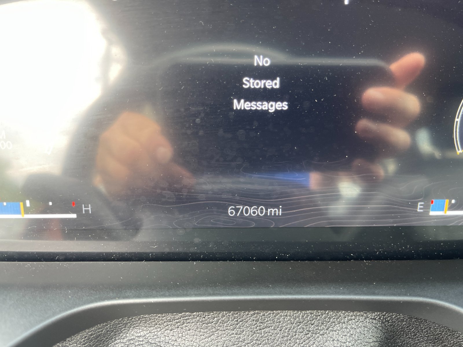 Used 2023  Jeep Limited image 30