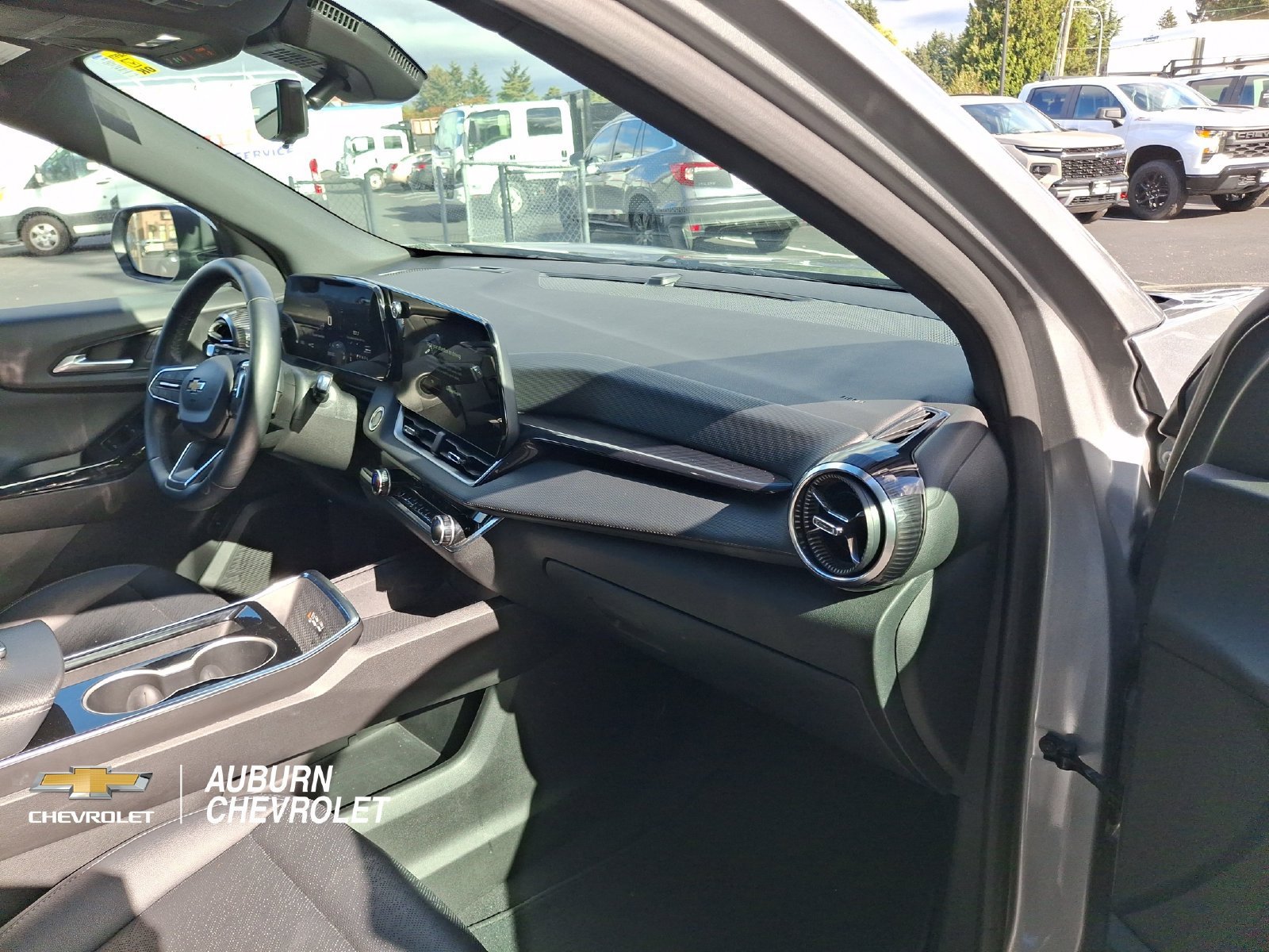 2025 Chevrolet Equinox LT - Photo 22