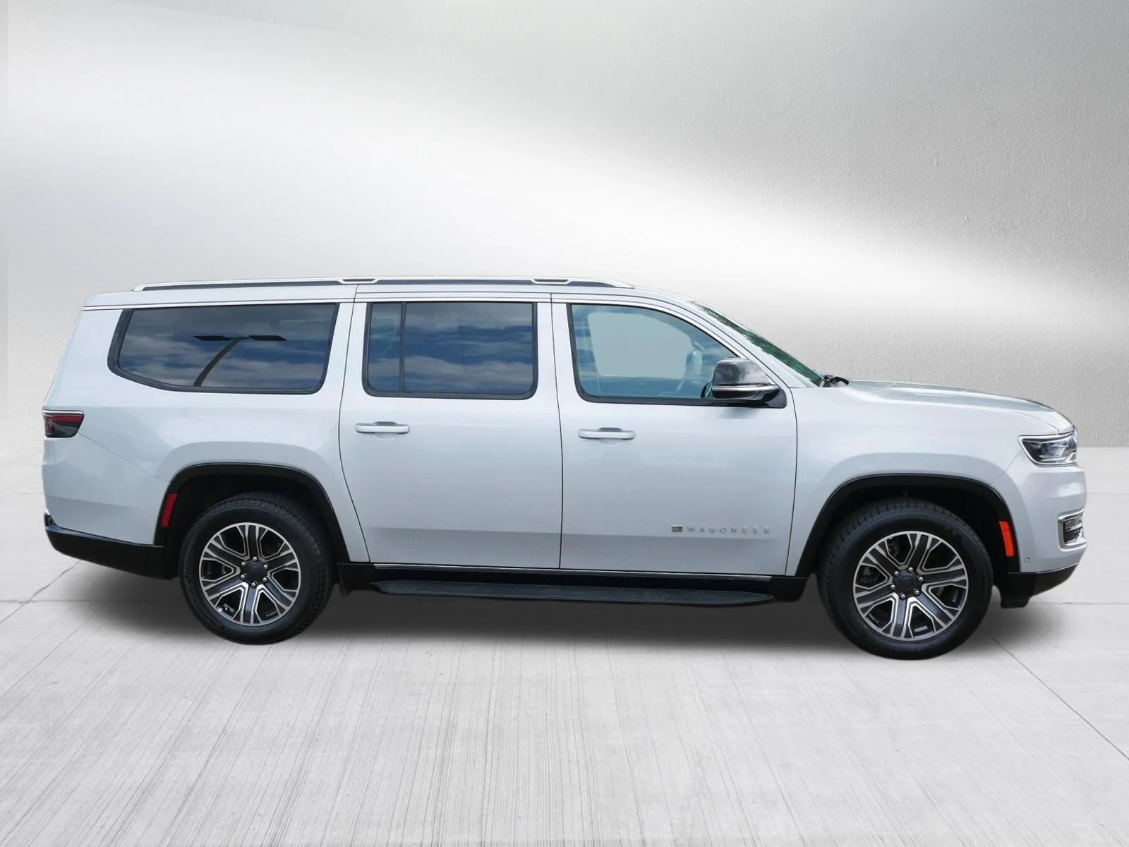 Used 2024 Silver Zynith Jeep Series II image 8