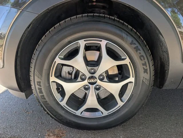 Used 2022 Moss Kia EX image 7