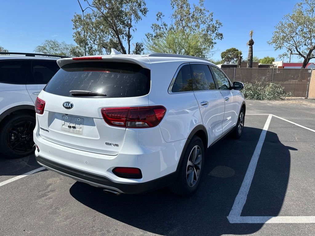 Used 2019 White Kia EX image 4