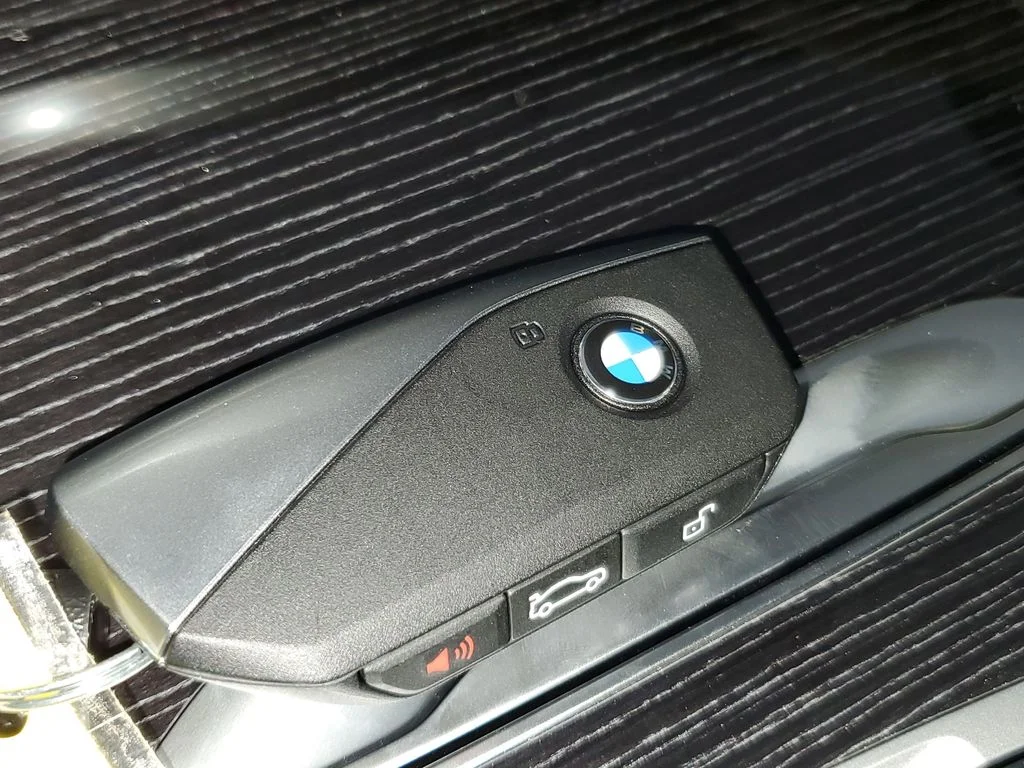 Used 2026 White BMW sDrive40i image 26