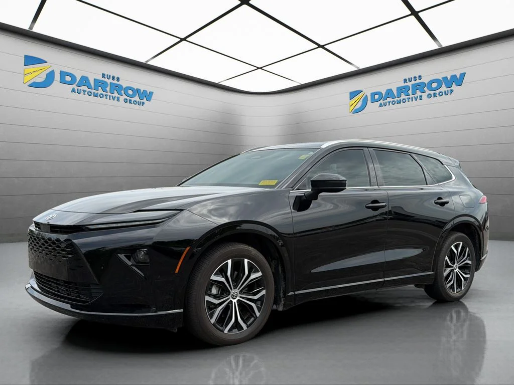 Used 2025 Black Toyota XLE image 1