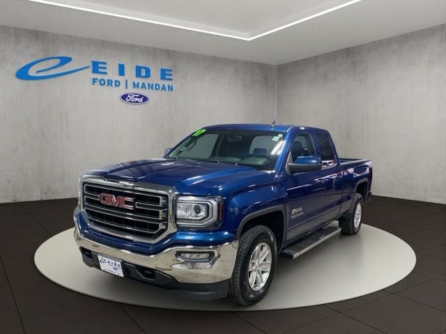 Used 2017 Blue GMC SLE image 5