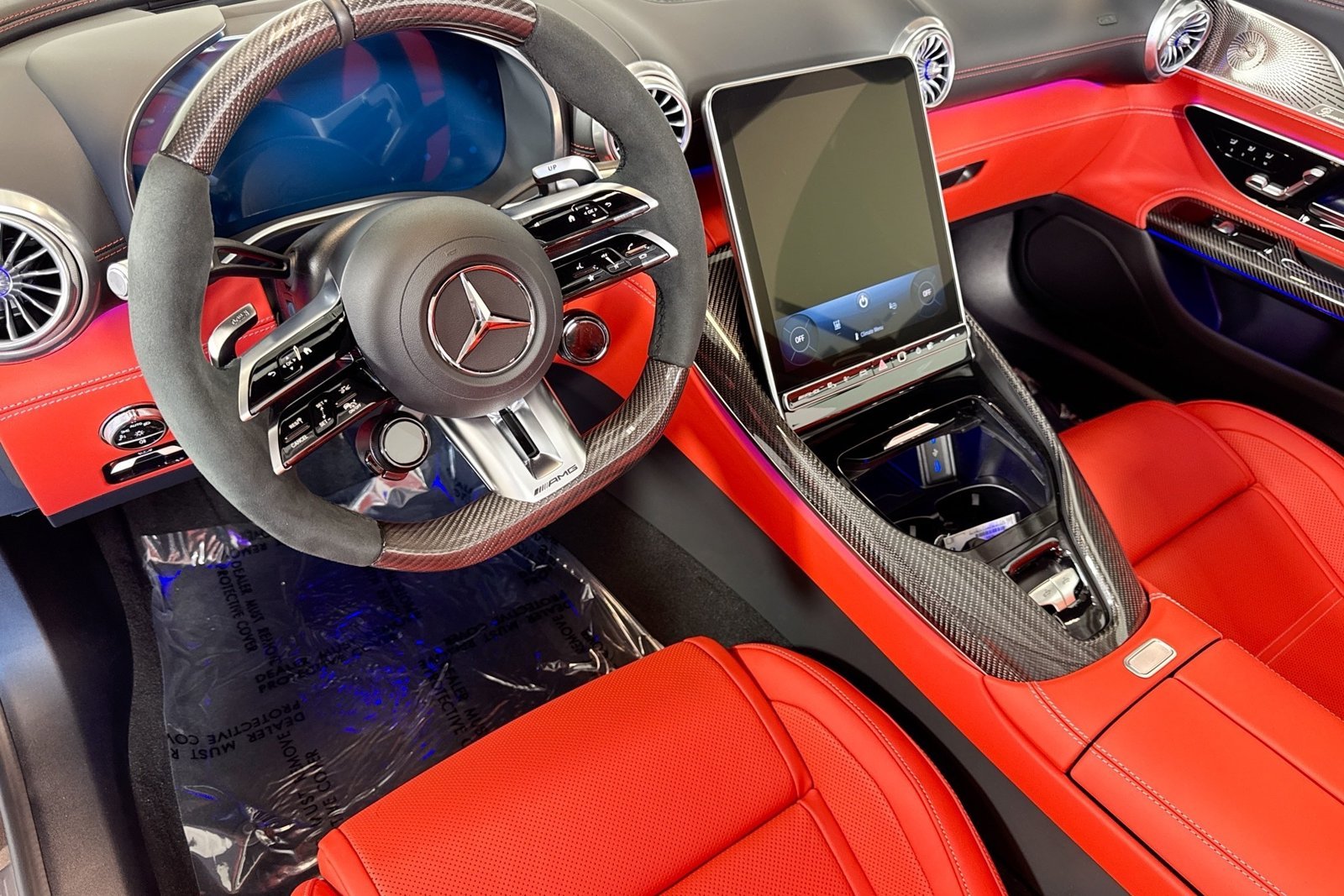 New 2026 MANUFAKTUR Night Black Magno Mercedes-Benz AMG® SL 63 S E Performance image 9