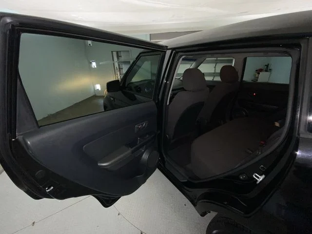 Used 2013 Gray Kia Base image 20