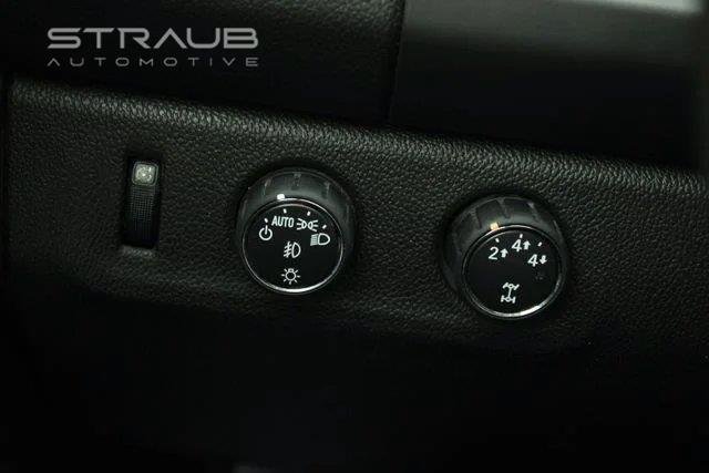 Used 2016 Cyber Gray Metallic Chevrolet 4WD LT image 19