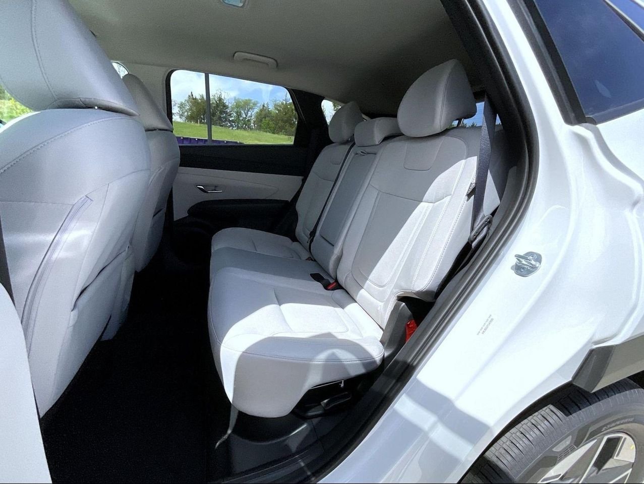 New 2026 White Hyundai SEL image 20