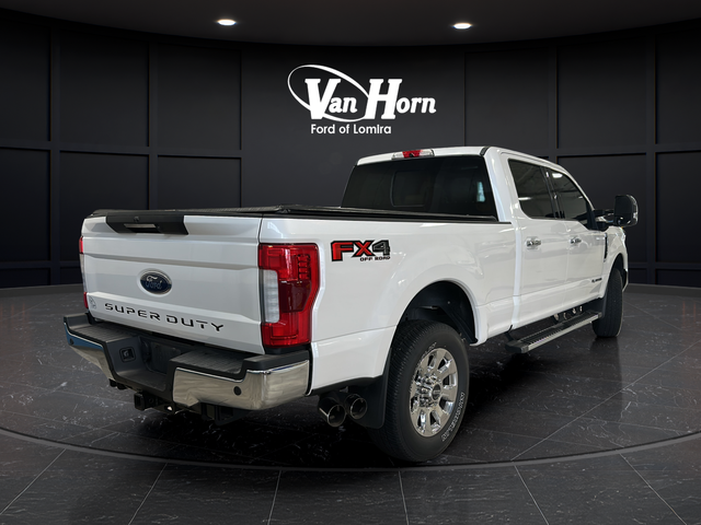 Used 2019 White Platinum Clearcoat Metallic Ford Lariat image 7