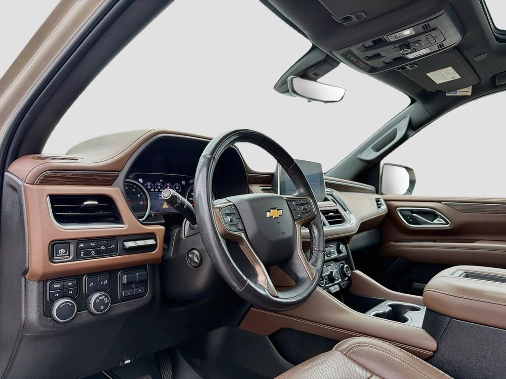 Used 2021 Beige Metallic Chevrolet High Country image 9
