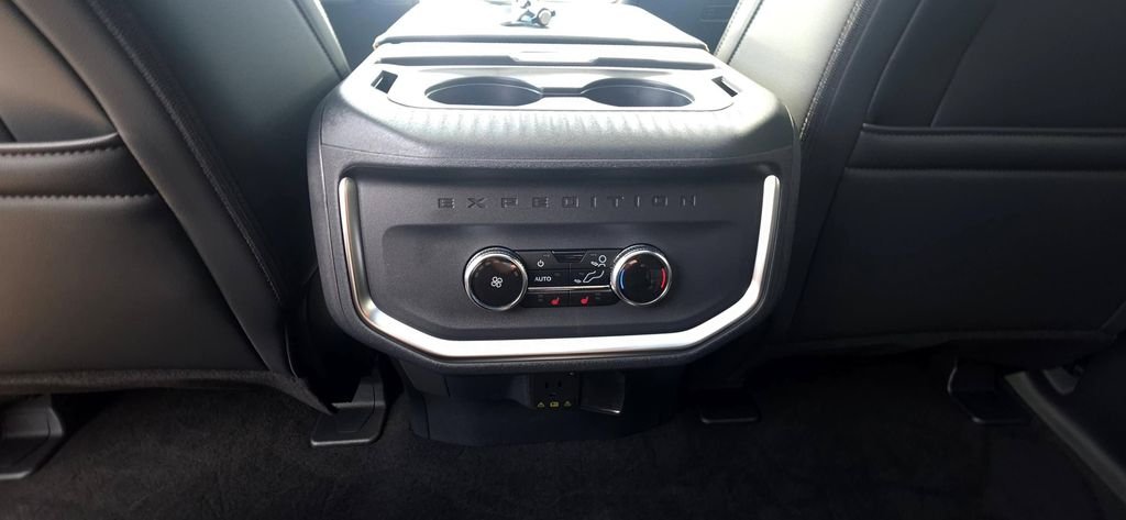 New 2026 Agate Black Metallic Ford Tremor® image 37