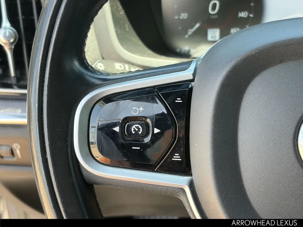 Used 2020 Gray Volvo T5 image 17