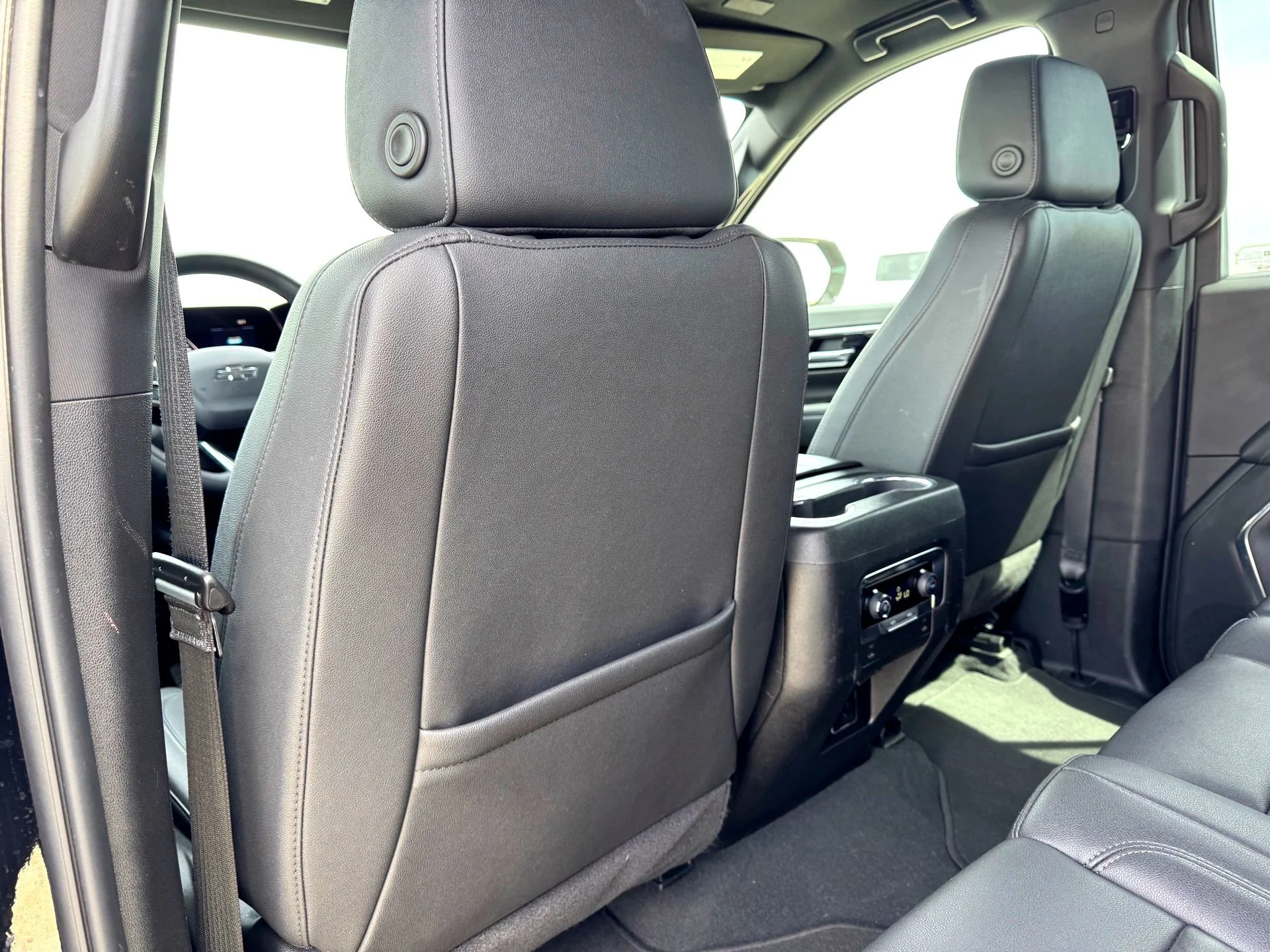 Used 2025 Black Chevrolet Z71 image 20