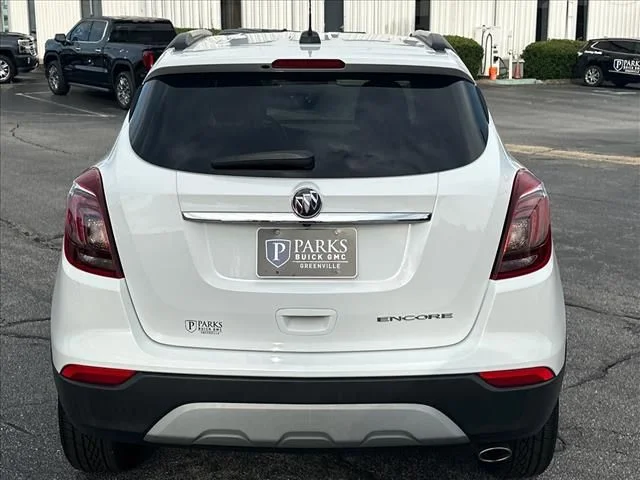 Used 2021 White Buick Preferred image 10