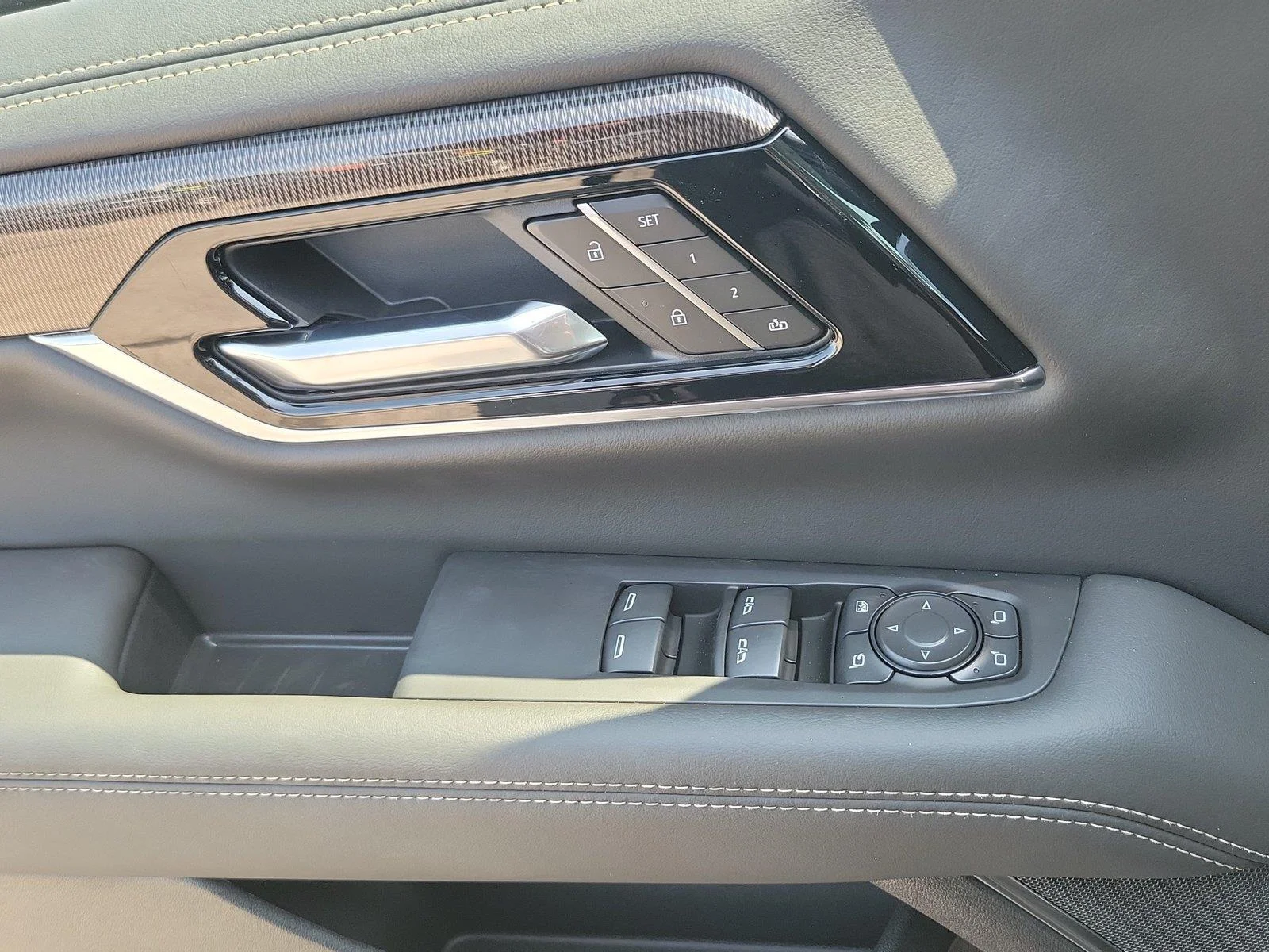 2026 GMC Yukon XL Elevation - Photo 17