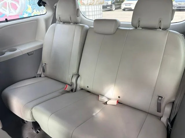 Used 2011 Silver Toyota XLE image 23