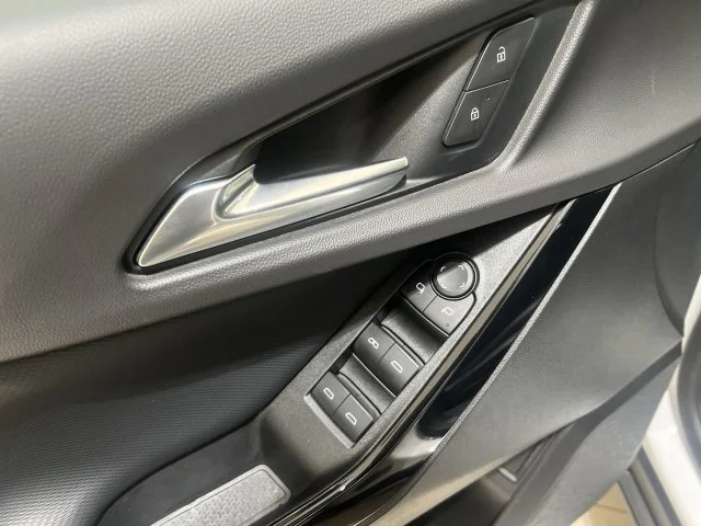 2025 Chevrolet Equinox LT - Photo 22