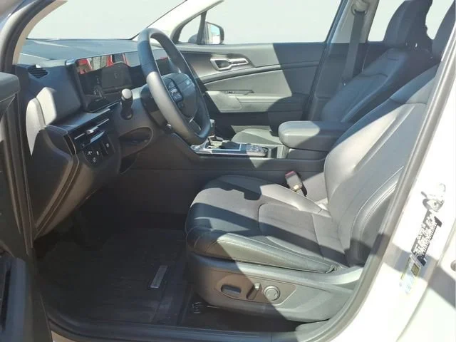 Used 2026  Kia EX image 18