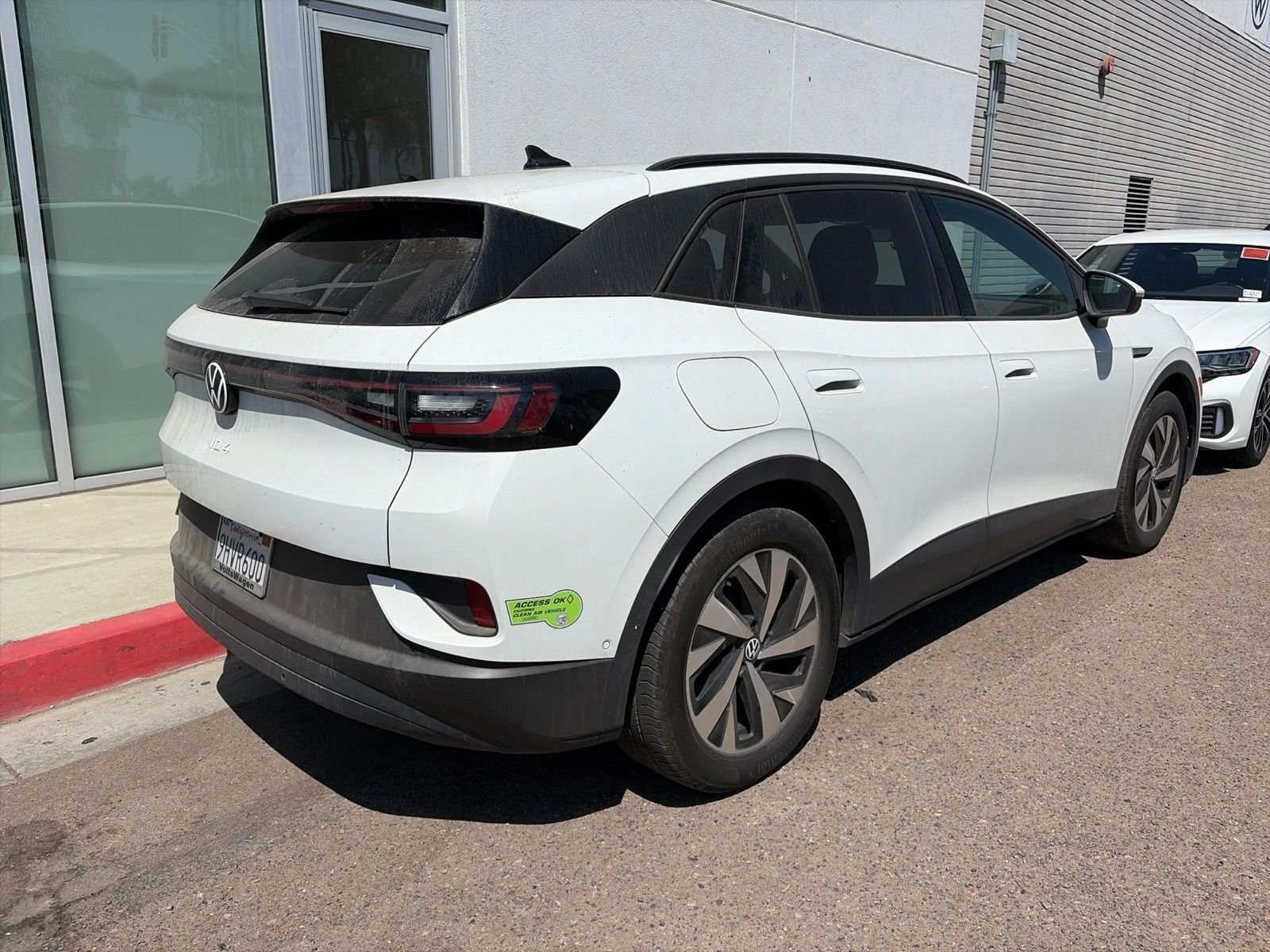 Certified Used 2023 Pure White Volkswagen Pro image 4