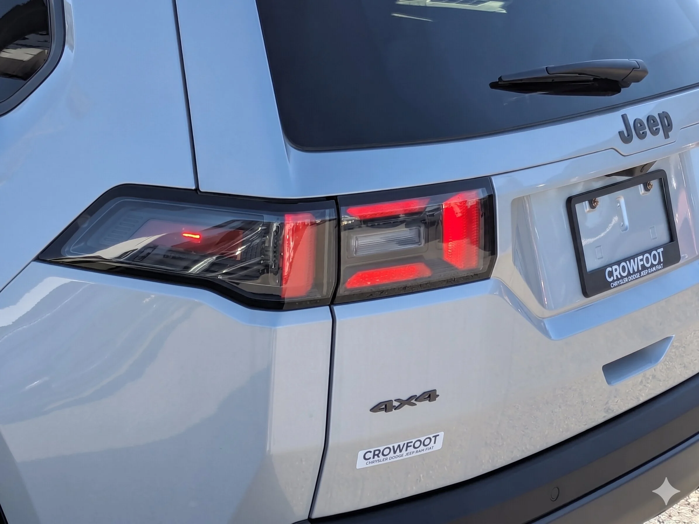 New 2026 Silver Jeep Laredo - - 4x4 - 1.6L Turbo Hybrid - Uconnect 5 w/ 12.3 Screen & More! image 11