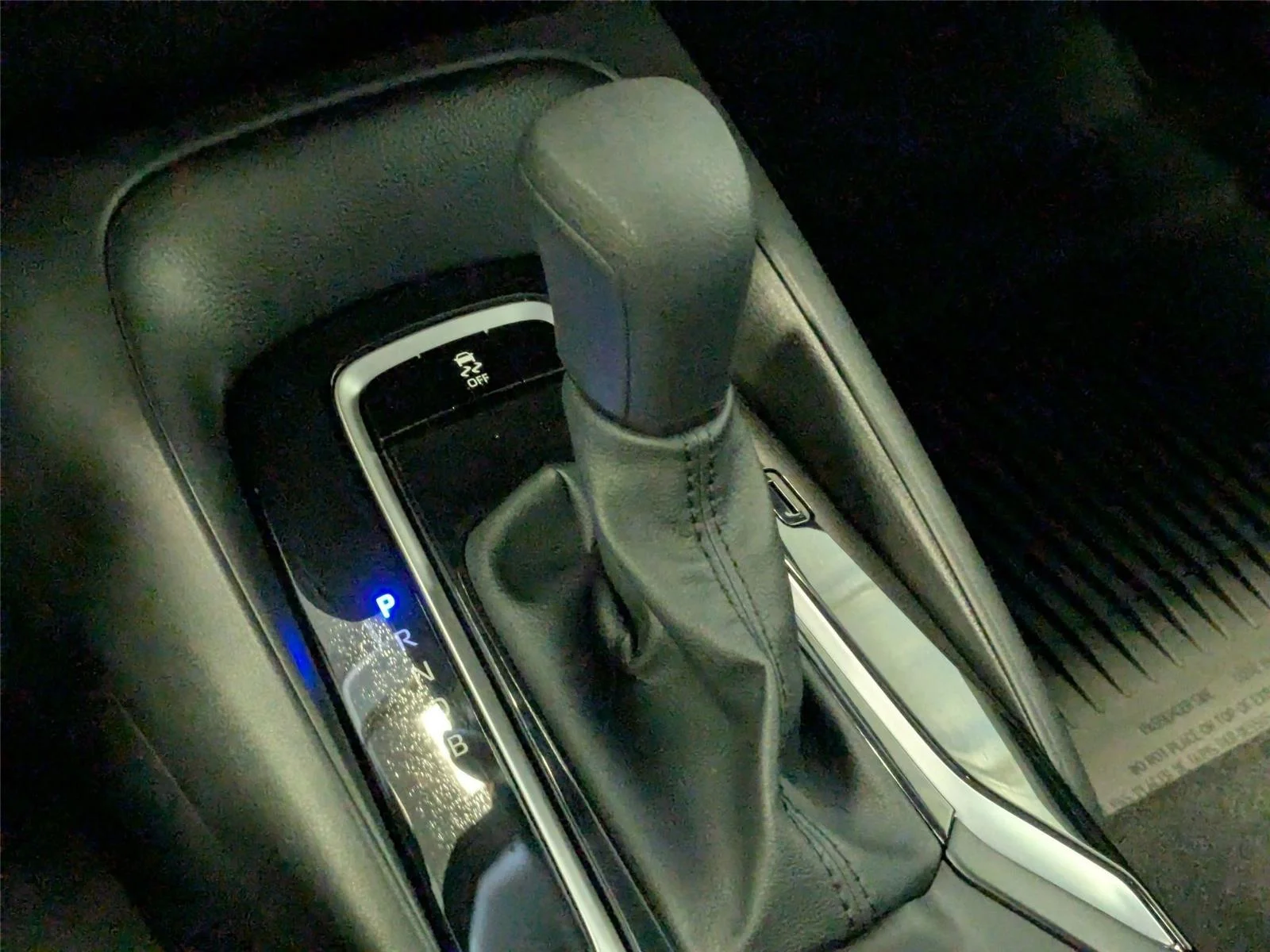 2025 Toyota Corolla LE - Photo 22