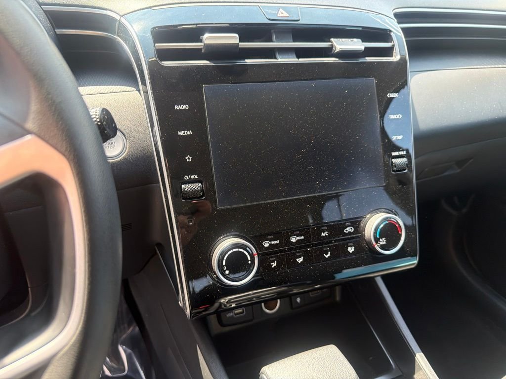 Used 2023 Black Hyundai SEL image 8