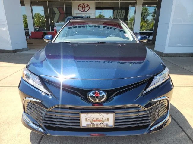 Used 2021 Blue Toyota XLE image 5