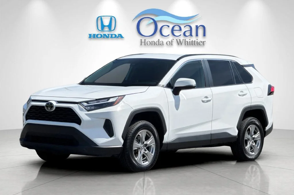 Used 2024 Ice Cap Toyota XLE image 8
