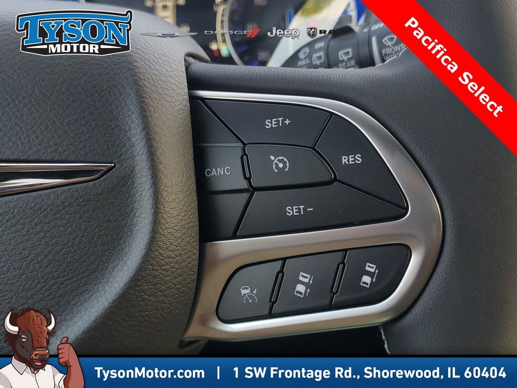 New 2026 Diamond Black Crystal Pearl-Coat Exterior Paint Chrysler Select image 28