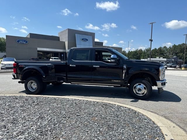 New 2026 Agate Black Metallic Ford Platinum image 1